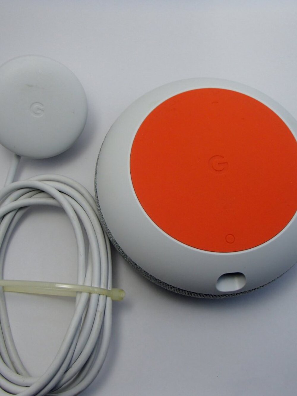 Google Home Mini - Mini Smart Speaker Used - Picture 3 of 3